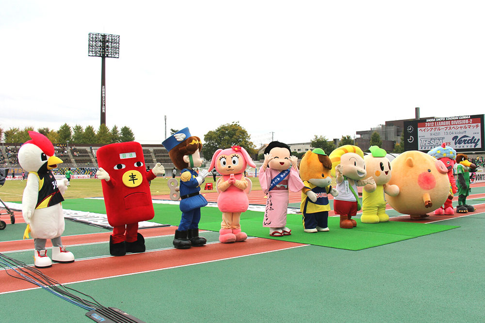 2012.11.11　ザスパ草津の試合会場で行われた「第1回ゆるキャラじゃんけん選手権」に参加しました。